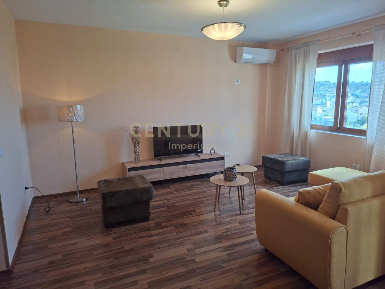 Apartament 2+1 me qira në Yzberish