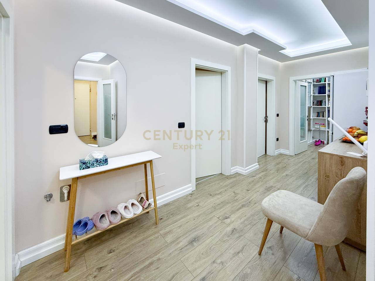 Casa numero 4 in Rruga Riza Cerova, Tirana!