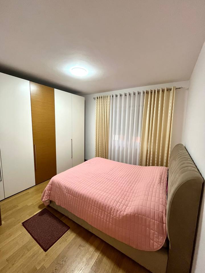 Apartament 3+1+3 me verande dhe post parkimi ne shitje tek rezidenca Touch of Sun !
