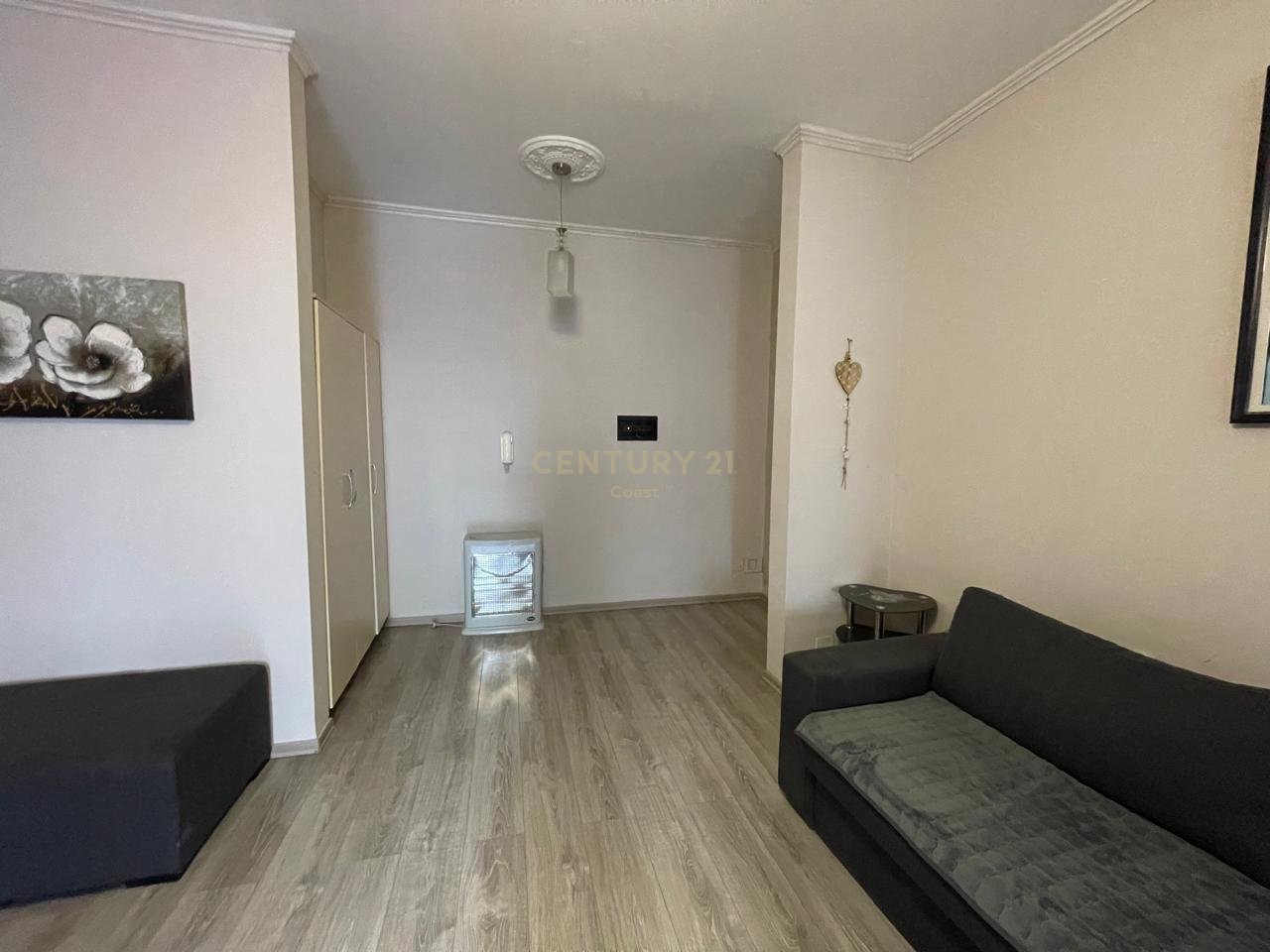 Shitet apartament 2+1+2 pranë Qendrës Tregtare Riviera, Vlorë!!