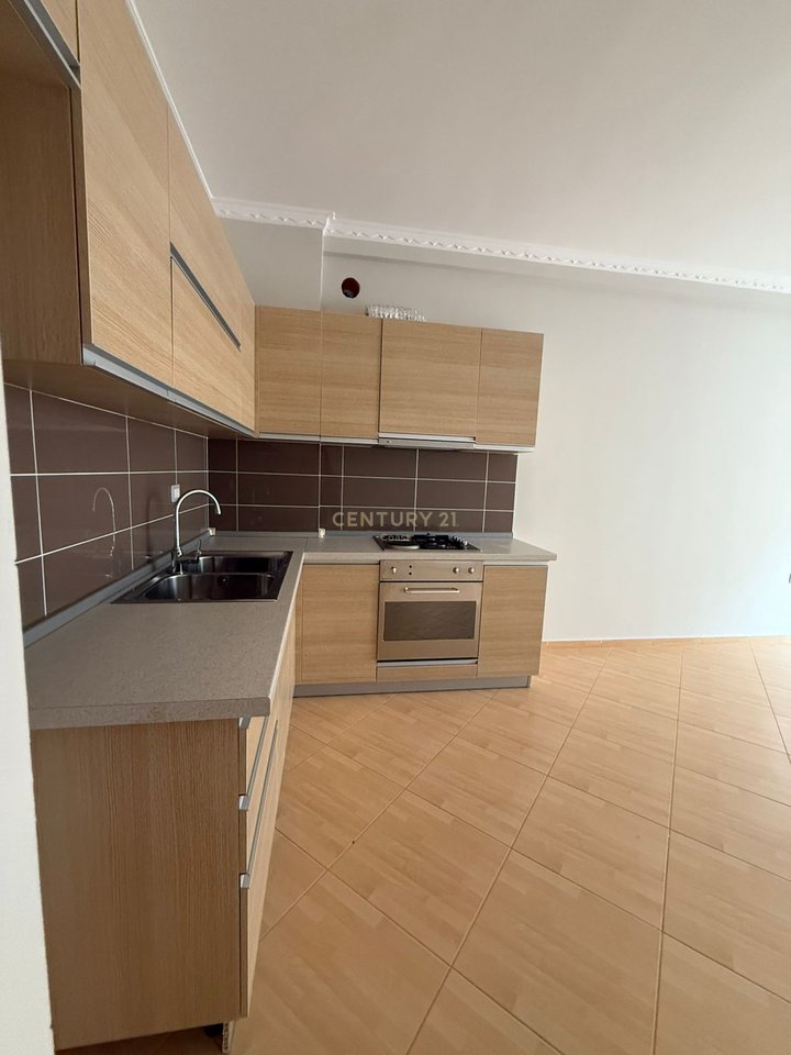 APPARTAMENTO 1+1 IN VENDITA, VISTA MARE LATERALE (INCLUSO GARAGE) A "KALAJA"