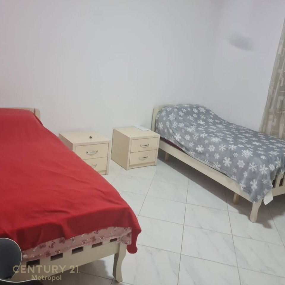 Shesim kat Vile, 3+1 +2 ballkone në Shitje në Selitë  152m2!