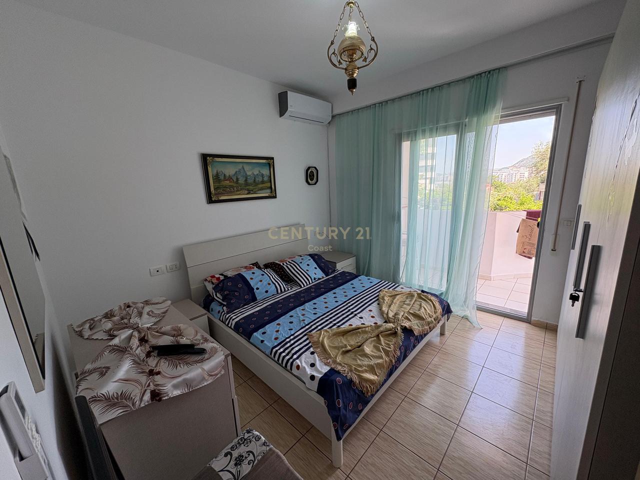 Apartament Modern 1+1 për Qira – Linja e Parë në Lungomare, Zona e “Rrapit”, Vlorë.