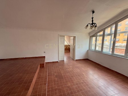 Duplex in vendita di fronte al ex ristorante Durres