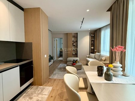 LUXURY APARTMENT FOR RENT, ON THE LUNGOMARE!!