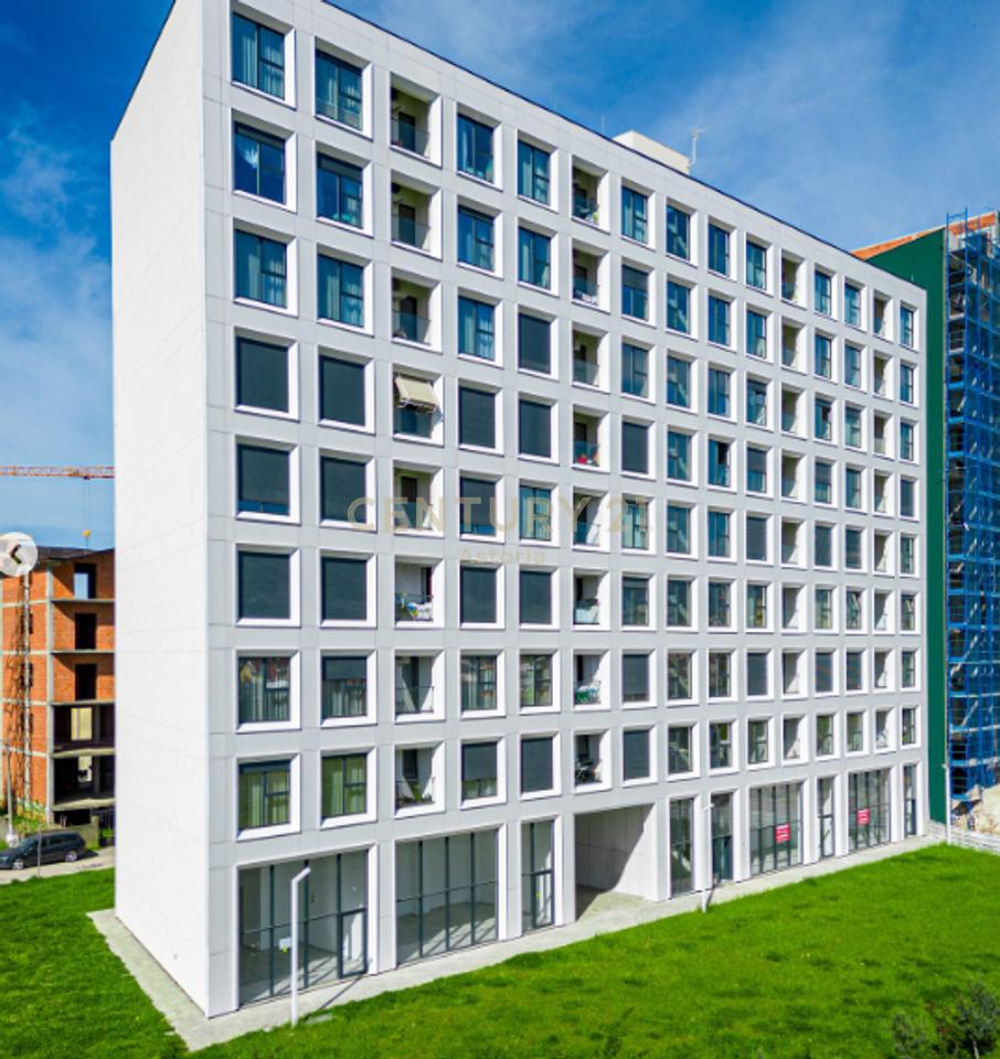 Unità di servizio con mutuo in vendita a MARGA 2 – Posizione strategica sul Nuovo Boulevard, Tirana