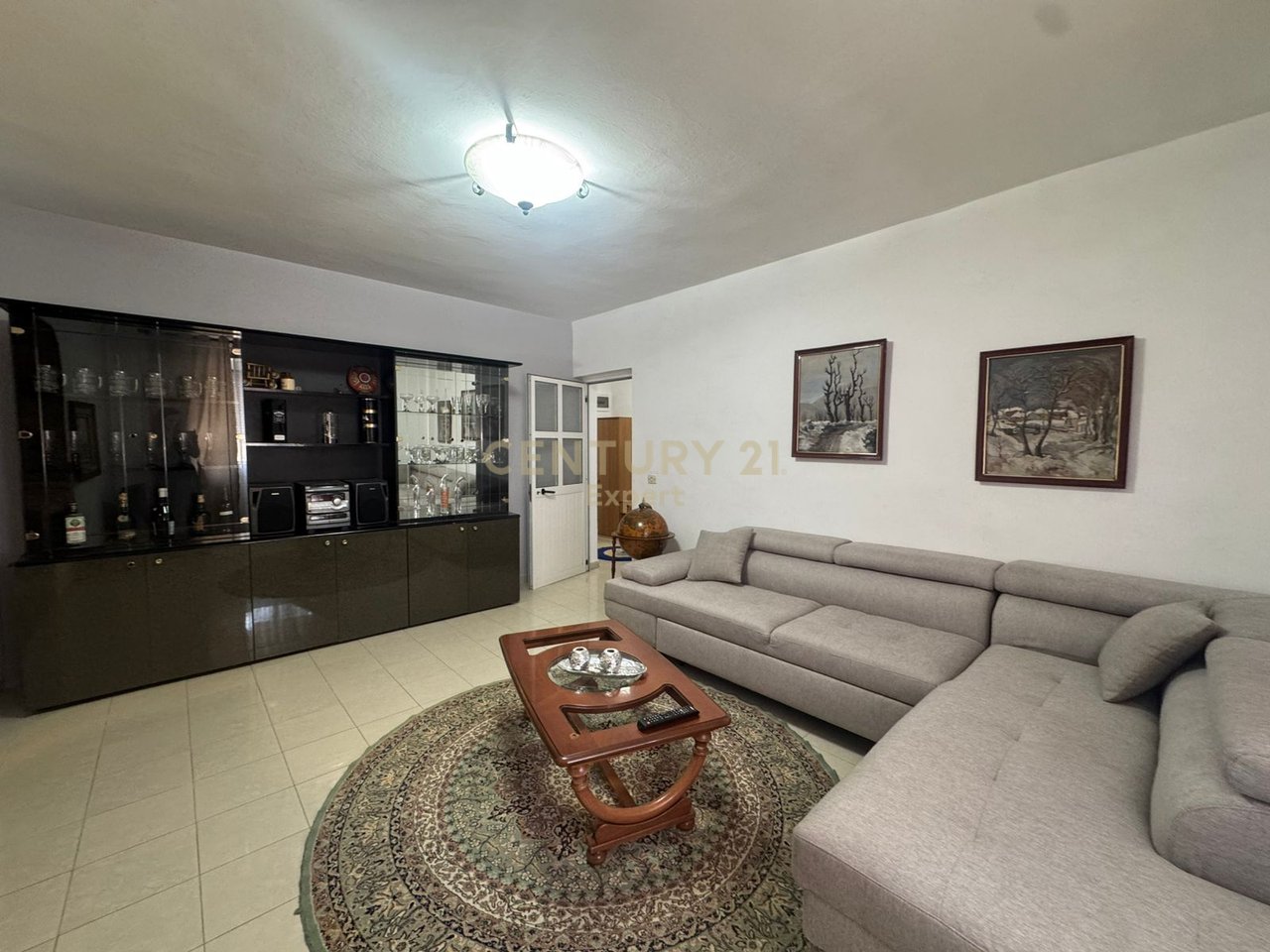 FOR RENT 2+1 APARTMENT ZOGU I ZI!