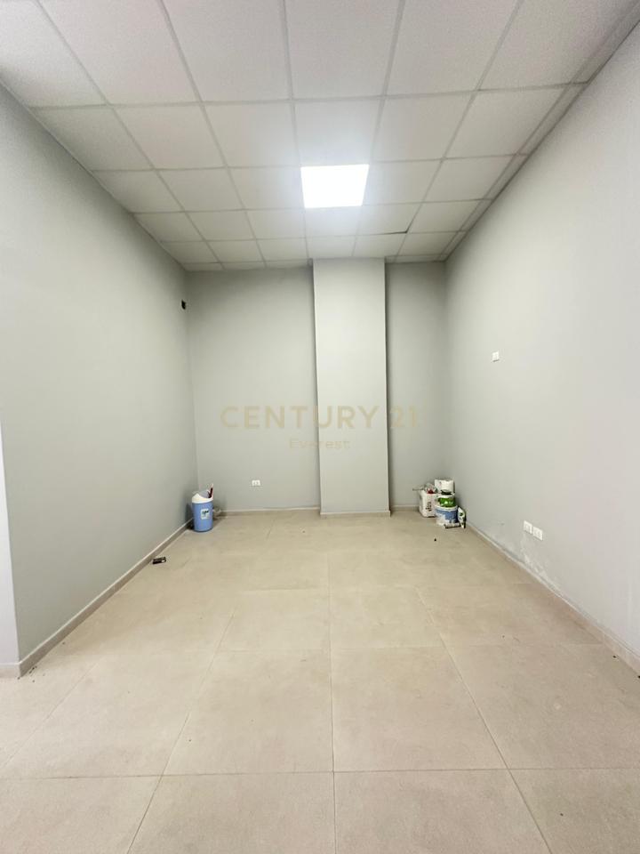 Ambient Commercial 1+1 For Rent in Astir, Tirana