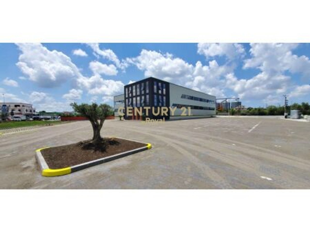 SHESIM  MAGAZINE MULTIFUNKSIONALE NE VORE/MULTIFUNCTIONAL WAREHOUSE FOR SALE IN VORA