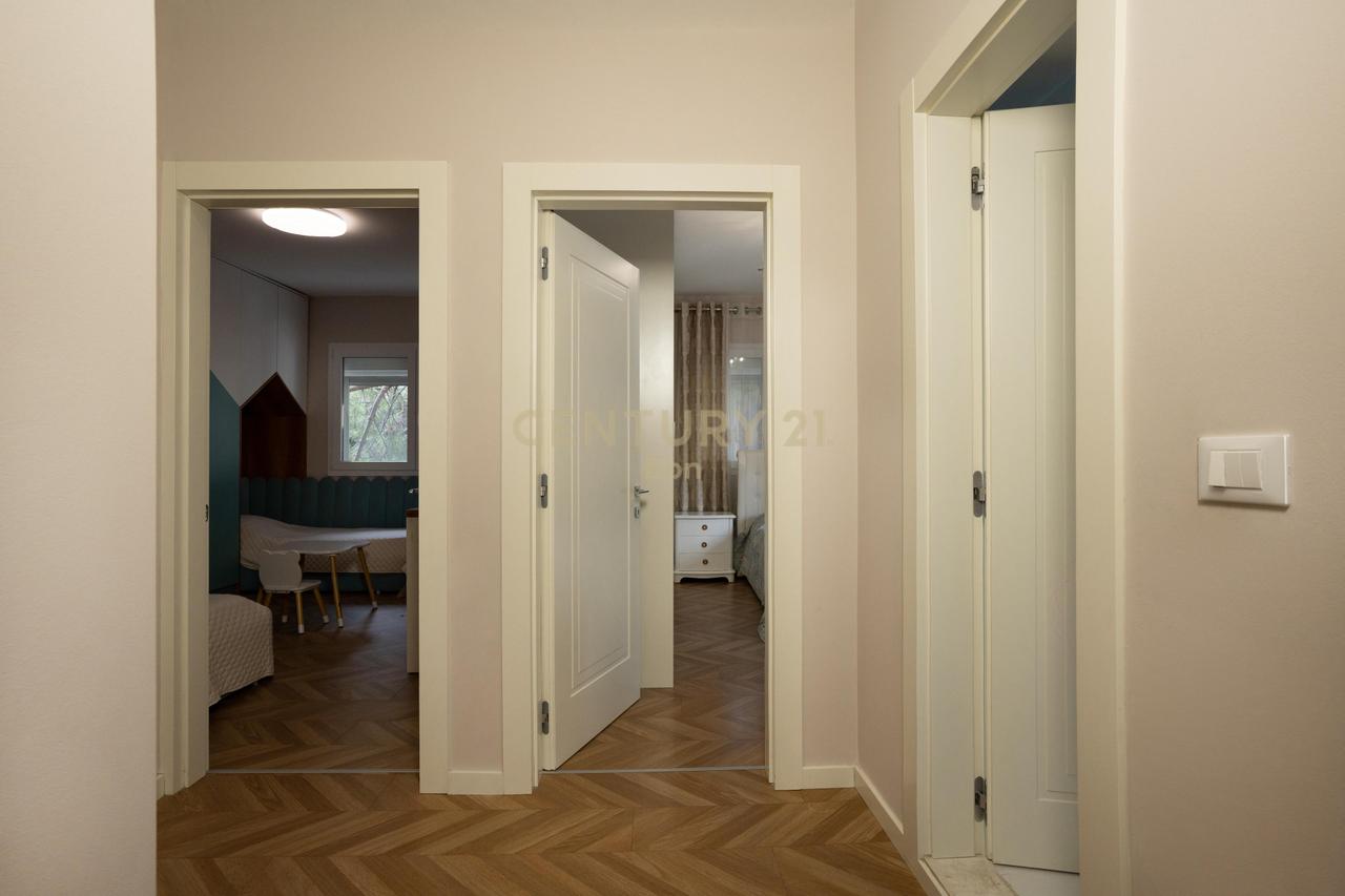 SHITET SUPER APARTAMENT 2+1 50M PRANE DETIT NE PLAZH, DURRES !!