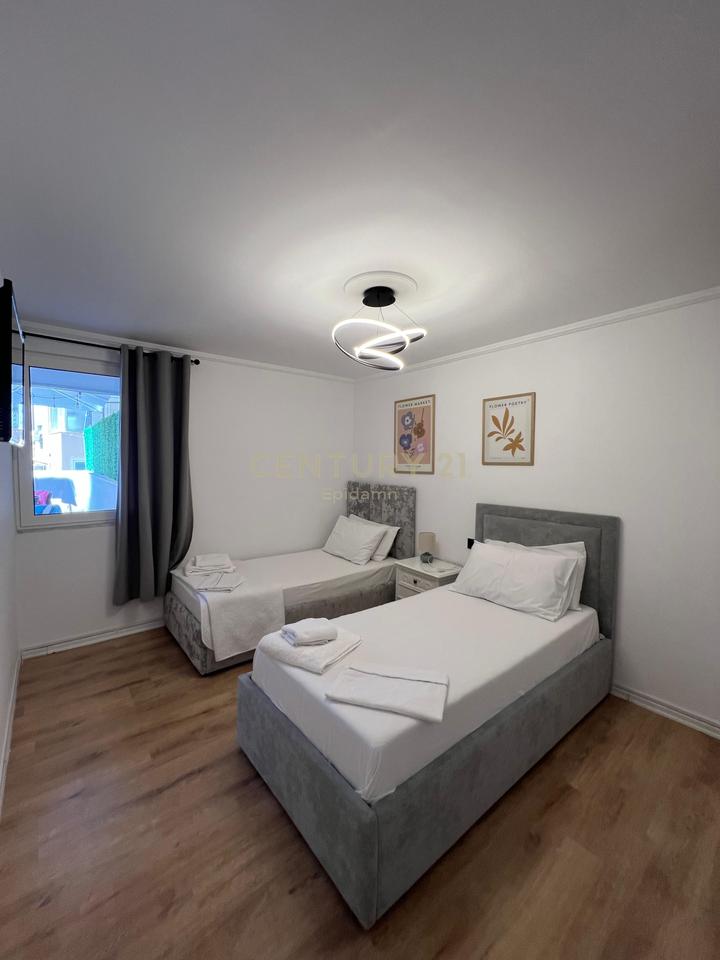 JEPET ME QERA APARTAMENT 2+1+ VERANDE TE STACIONI I PARE PLAZH!