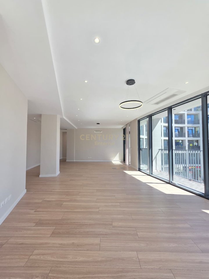 Office for Rent + Parking Space Residenca Lake View!! 1500 € /month!
