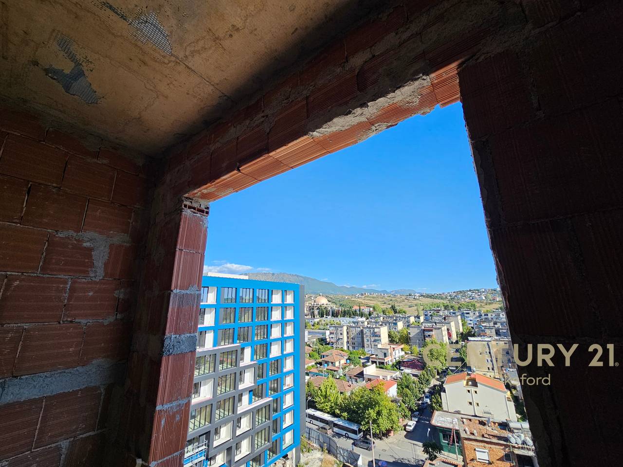 SHESIM 3+1+2 SU ALI DEM (BOULEVARD BAJRAM CURRI)