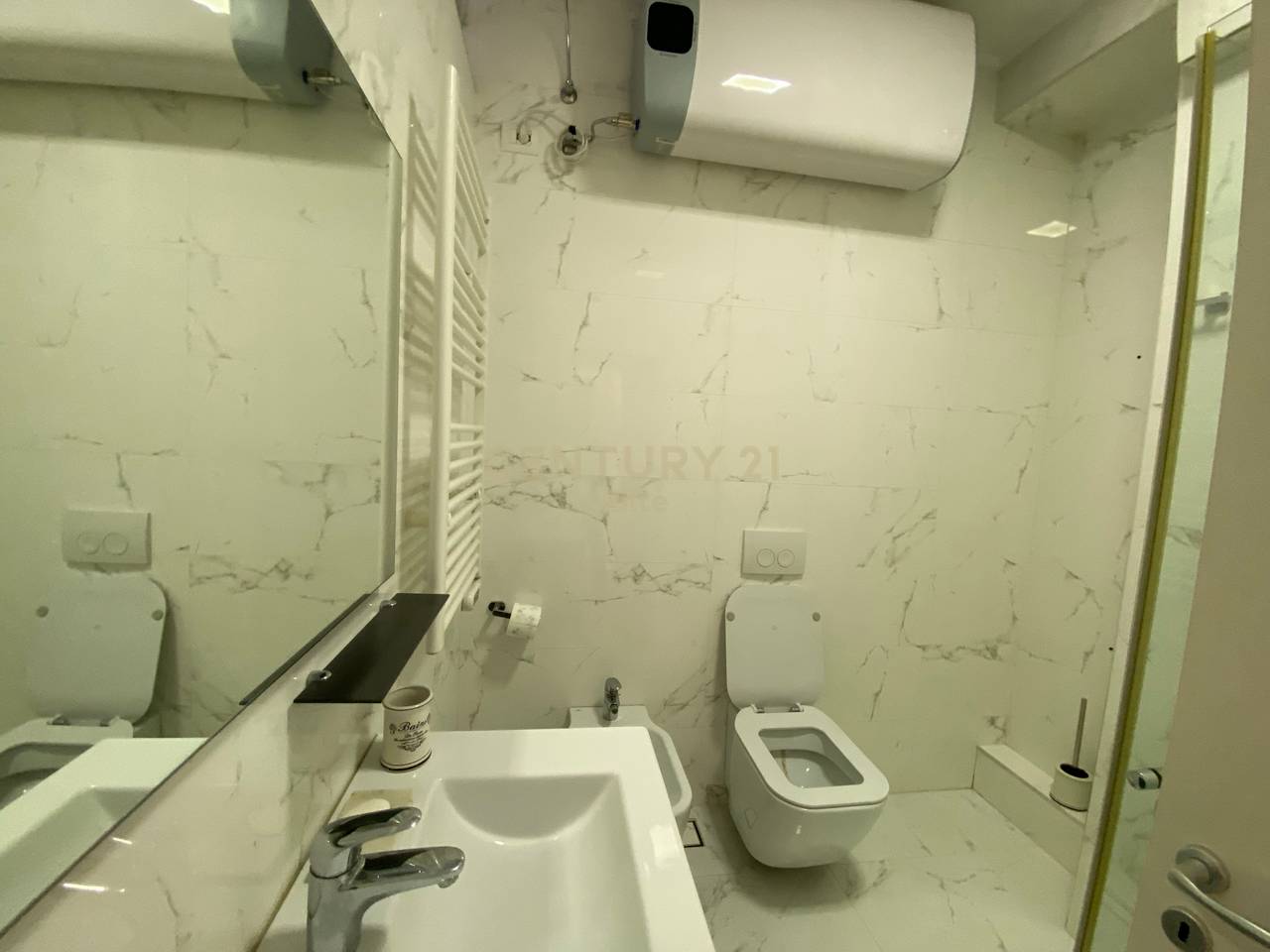 Apartament 1+1 per qira, Pazari i Ri