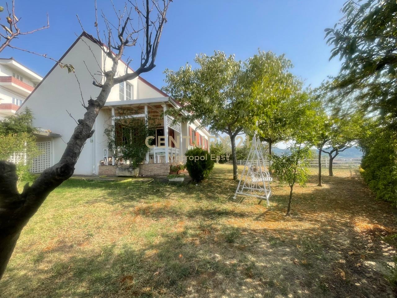 UNIQUE VILLA FOR RENT IN THE FARKA AREA