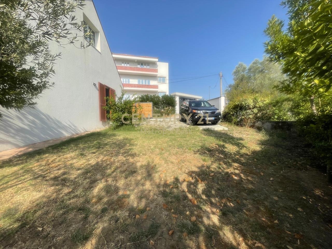 UNIQUE VILLA FOR RENT IN THE FARKA AREA