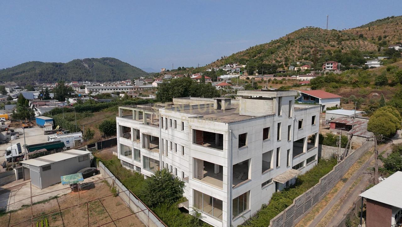 SHITET GODINE 3000m² NE PEZE!