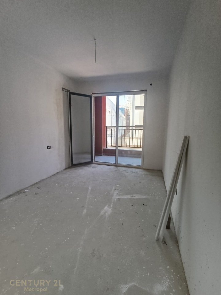 1+1 APARTMENT FOR SALE NEAR THE FORMER MORTGAGE OFFICE!