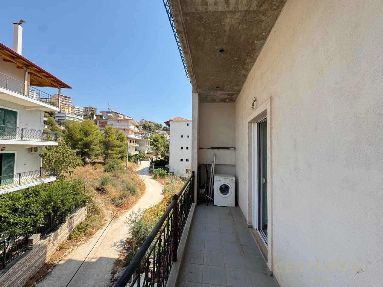 2+1 APARTMENT FOR SALE IN SARANDE!