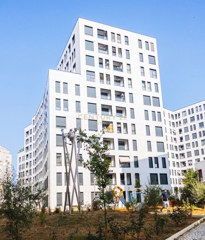 COMMERCIAL AMBIENT RENTAL IN THE MAGNET COMPLEX!