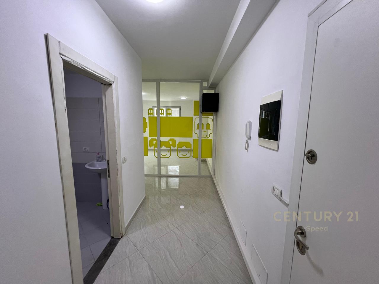 Business Premises for Rent – at 9-Katëshet, Barricades Street !!