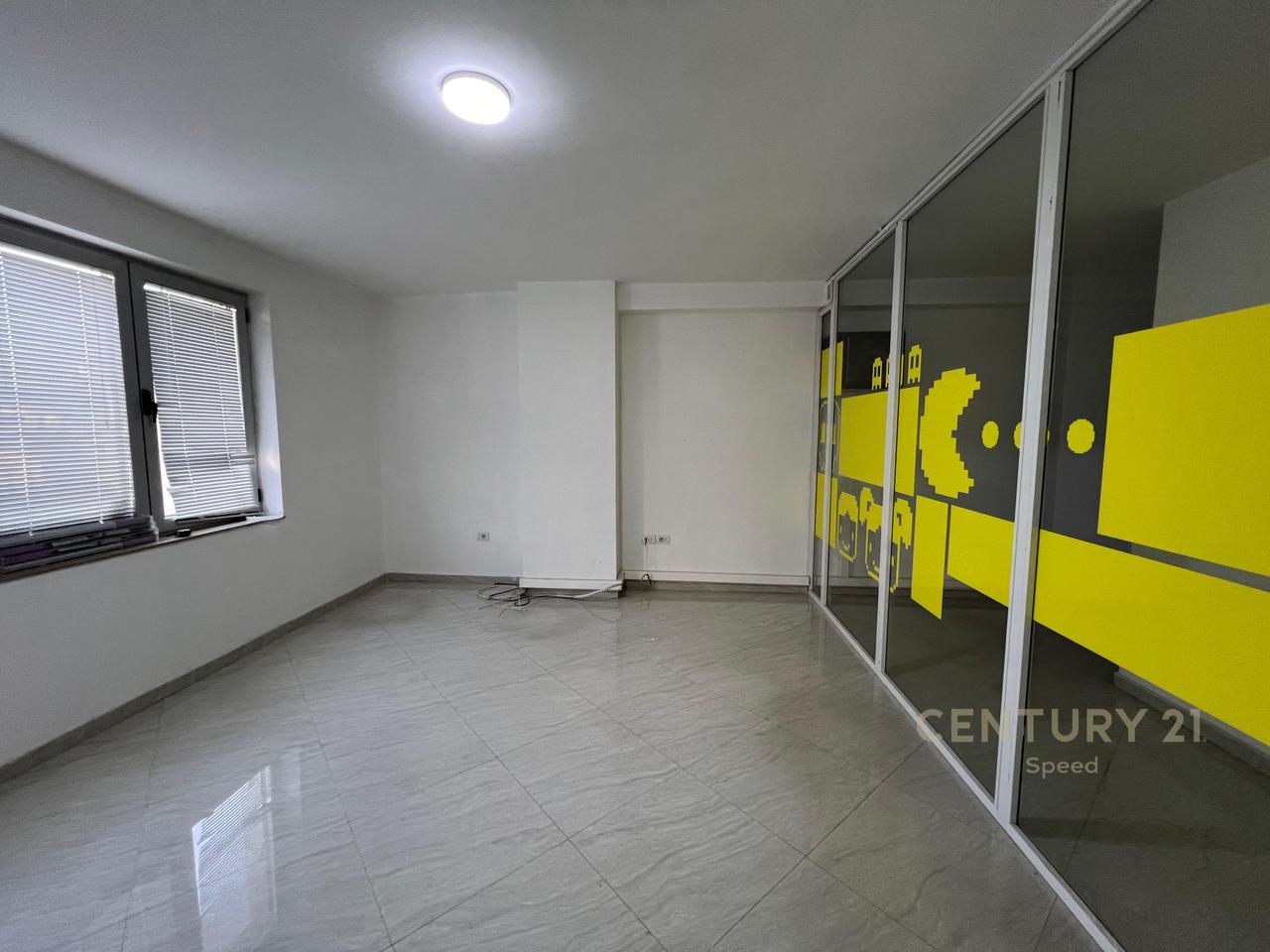 Business Premises for Rent – at 9-Katëshet, Barricades Street !!