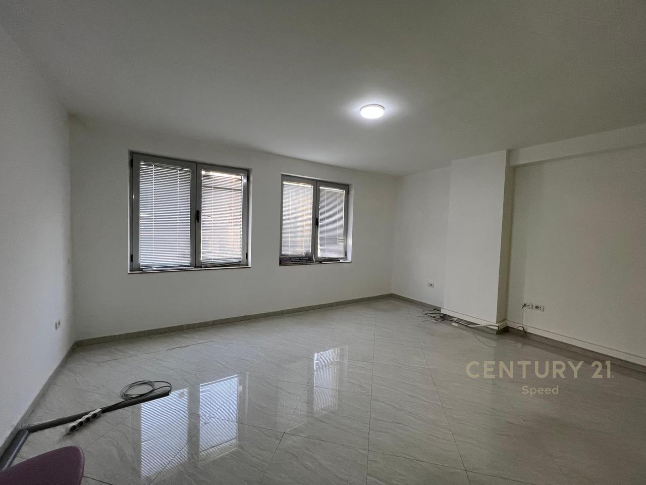 Business Premises for Rent – at 9-Katëshet, Barricades Street !!