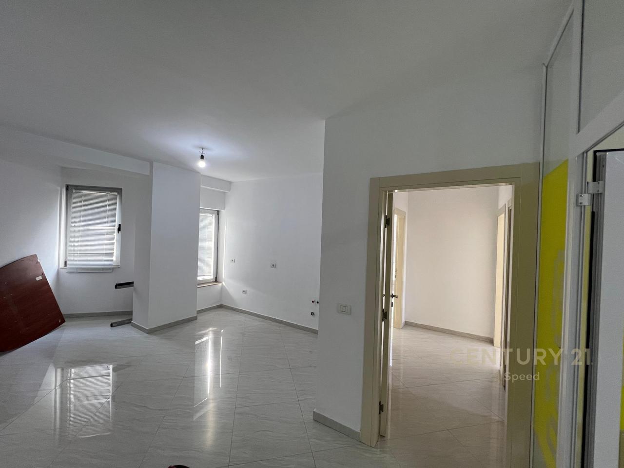 Business Premises for Rent – at 9-Katëshet, Barricades Street !!