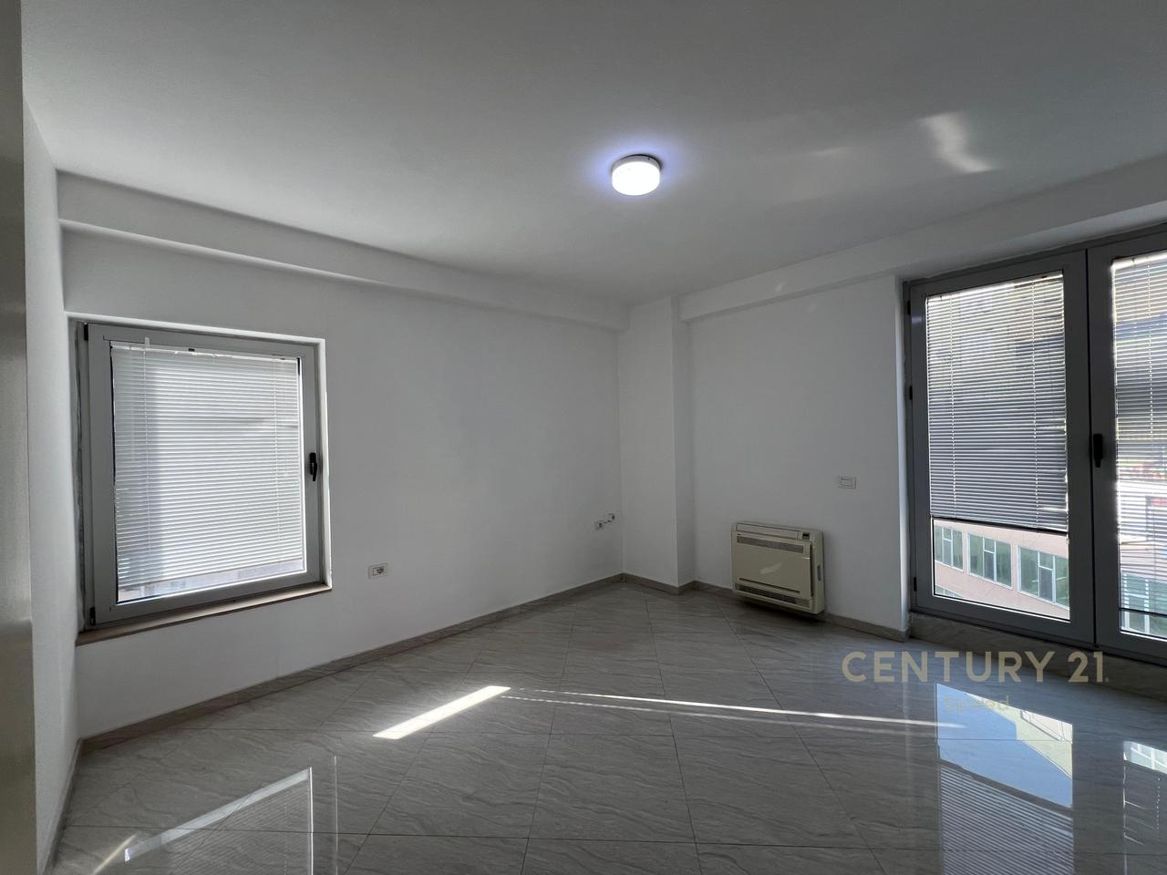 Business Premises for Rent – at 9-Katëshet, Barricades Street !!