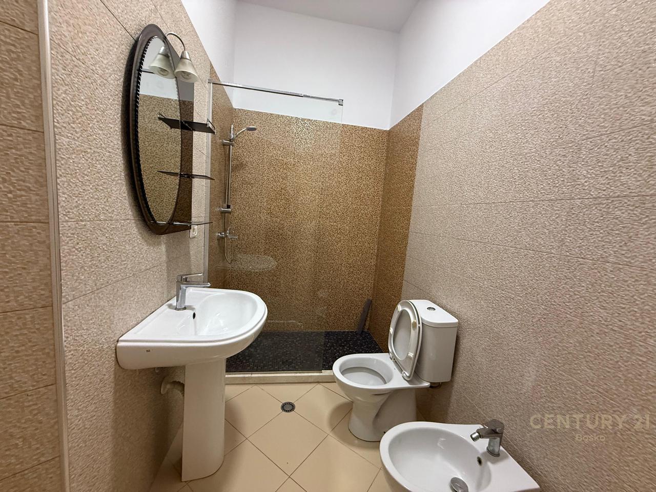 JEPET ME QIRA APARTAMENT 2+1+2+GARAZH LIQENI I THATE!