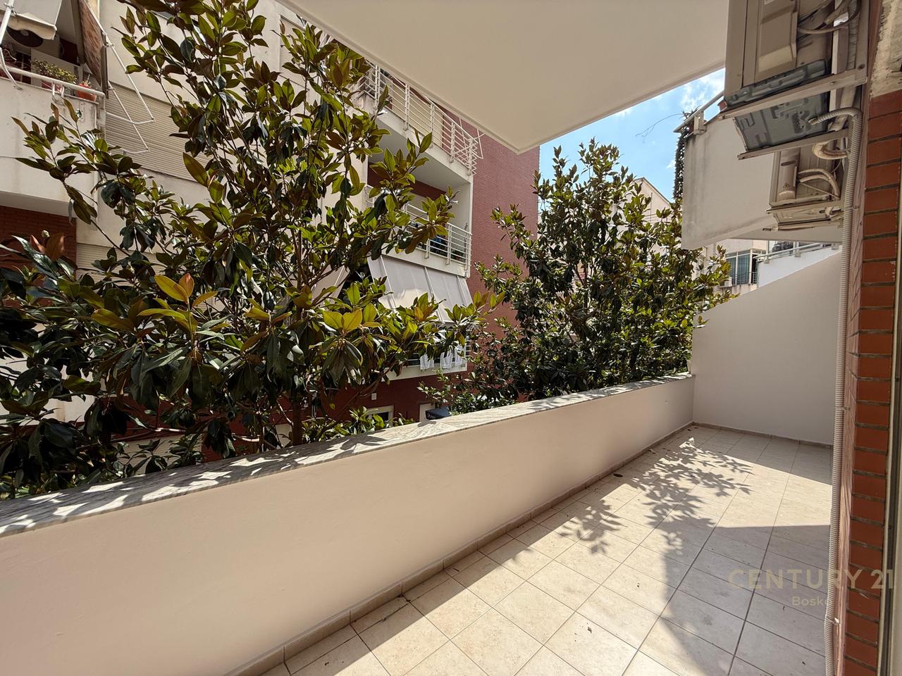 JEPET ME QIRA APARTAMENT 2+1+2+GARAZH LIQENI I THATE!