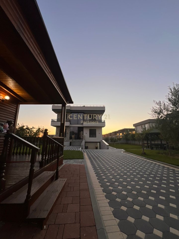 LUXURY DETACHED VILLA FOR SALE + WOODEN HOUSE 10 MINUTES AWAY FROM LALEZI BAY