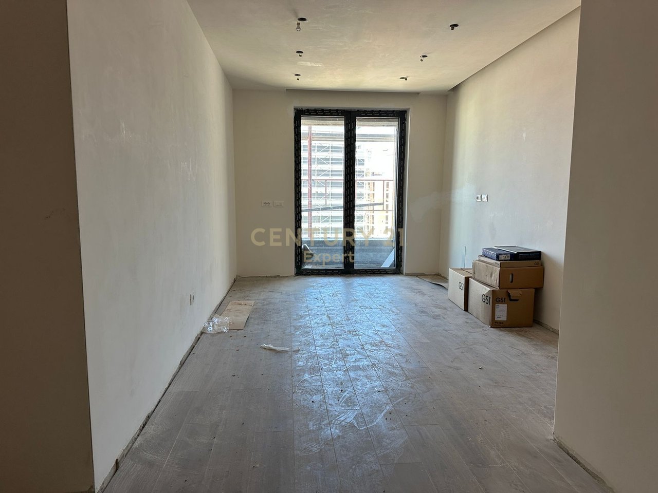 SHESIM APARTAMENT 1+1 NE BULEVARDIN E RI TIRANE !!!