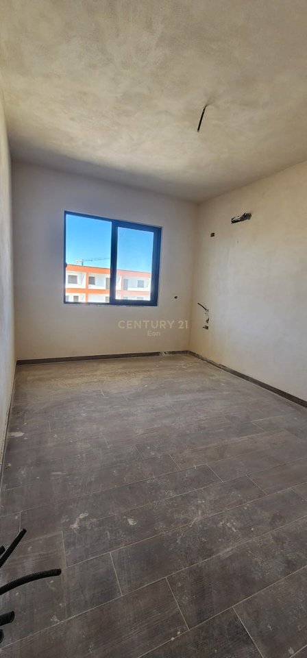SHITET APARTAMENT 1+1 + POST PARKIMI TEK REZIDENCA EON NE GOLEM !