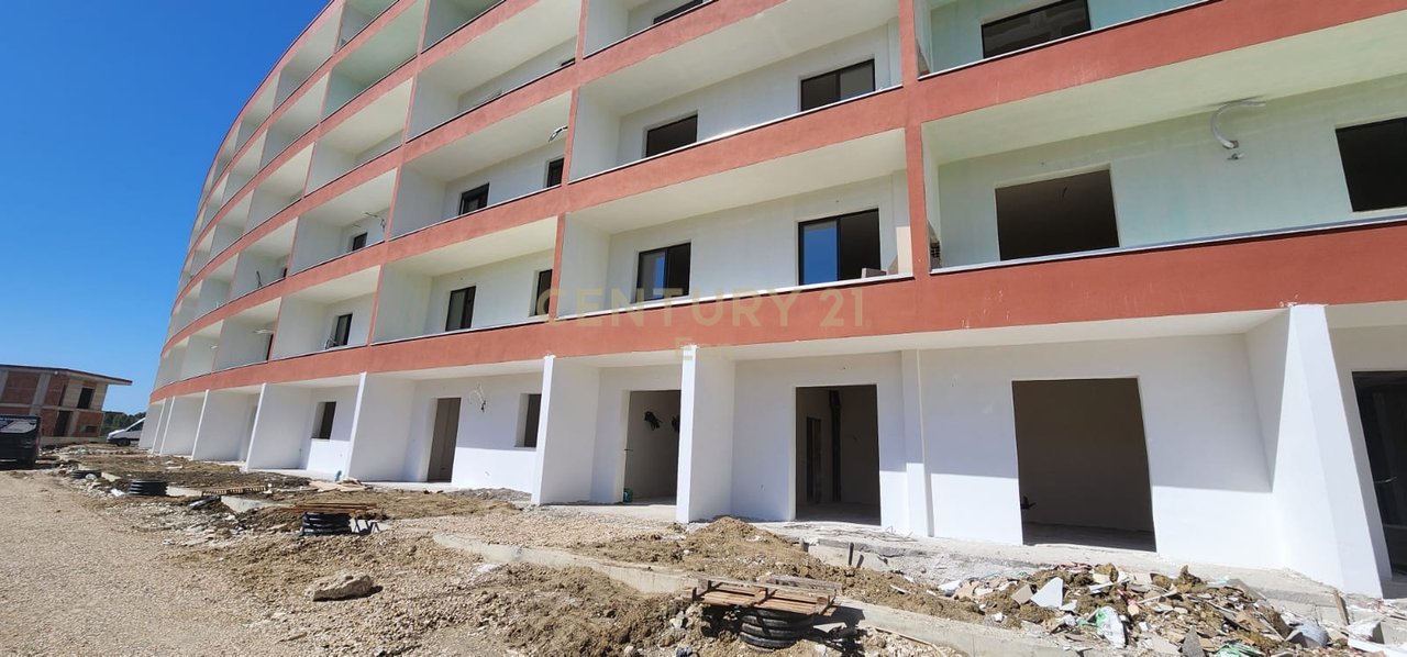 SHITET APARTAMENT 1+1 + POST PARKIMI TEK REZIDENCA EON NE GOLEM !