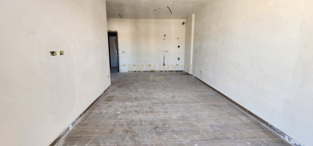 SHITET APARTAMENT 1+1 + POST PARKIMI TEK REZIDENCA EON NE GOLEM !