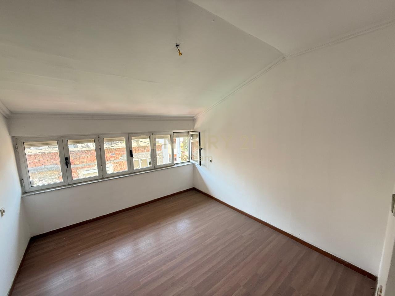 Duplex in vendita di fronte al ex ristorante Durres