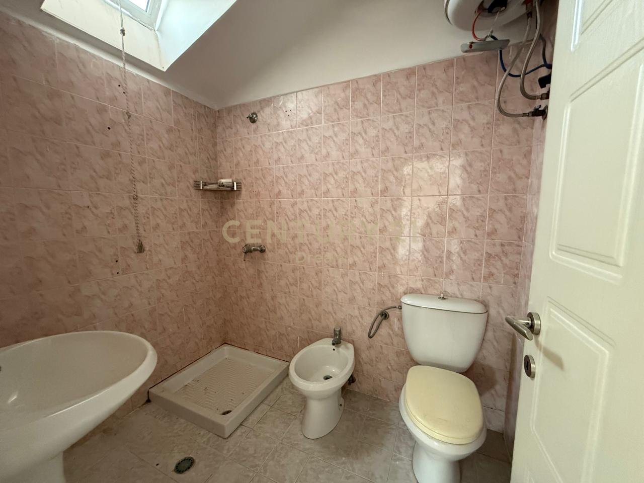 Duplex in vendita di fronte al ex ristorante Durres