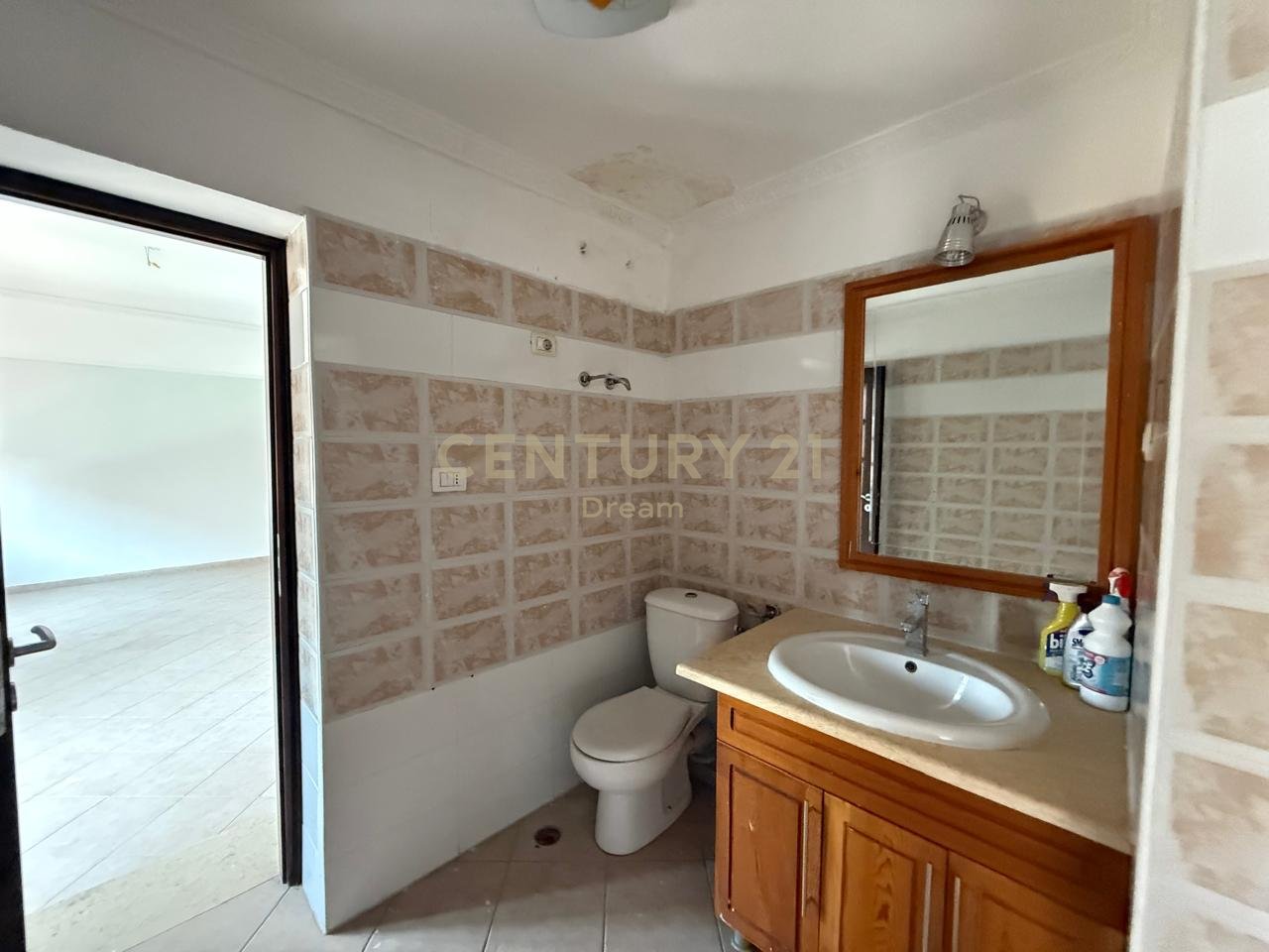 Duplex in vendita di fronte al ex ristorante Durres