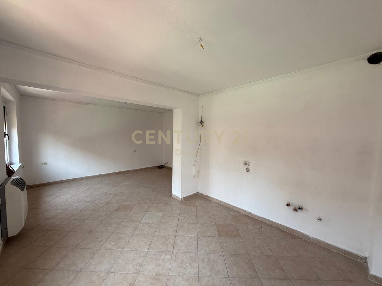 Duplex in vendita di fronte al ex ristorante Durres