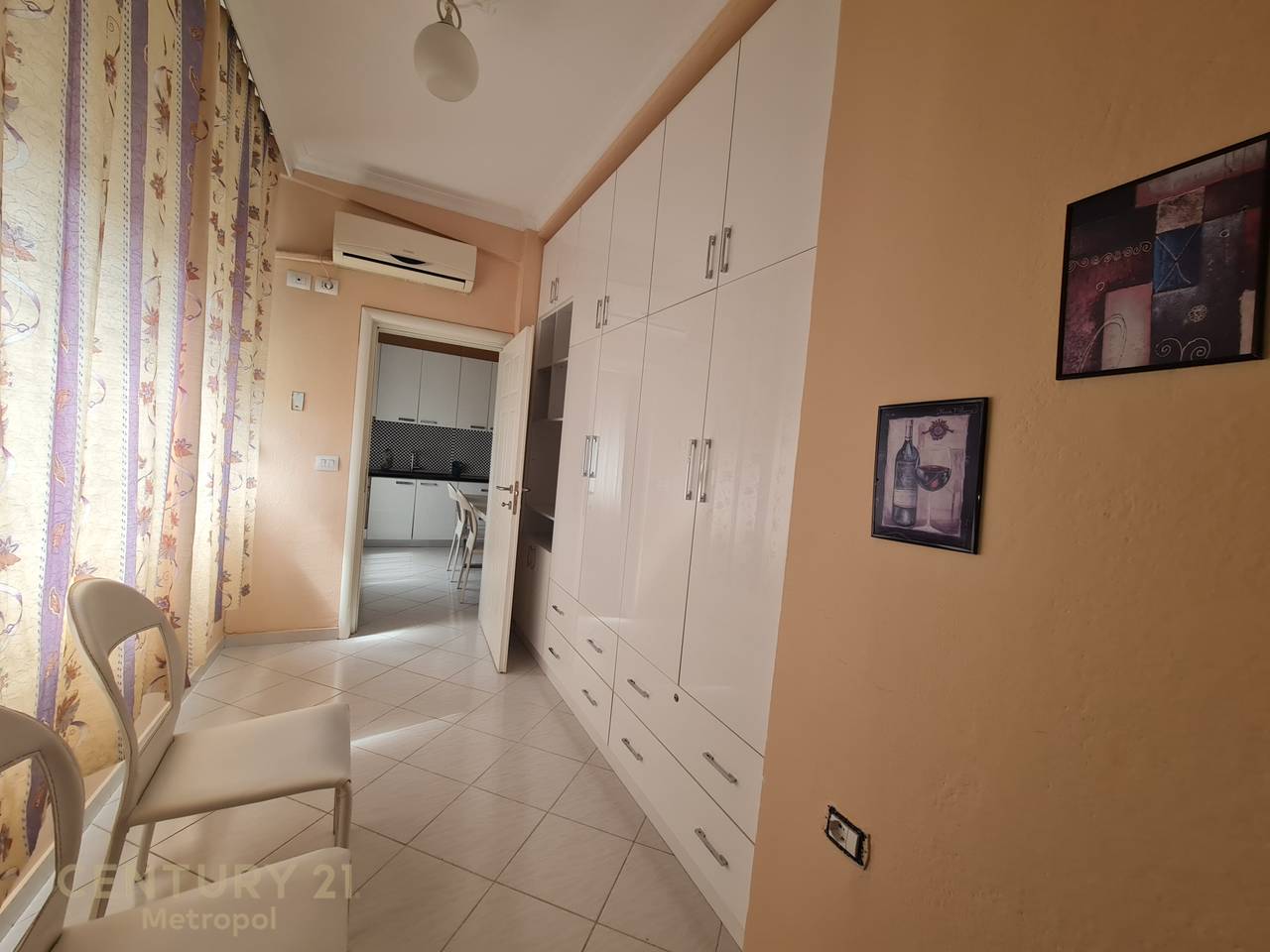 JEPET PER QIRA APARTAMENT 2+1 NE RRUGEN BRIGADA 8- ISH BLLOK!