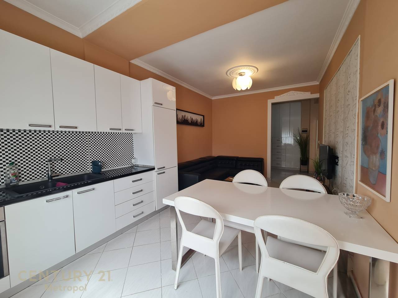 JEPET PER QIRA APARTAMENT 2+1 NE RRUGEN BRIGADA 8- ISH BLLOK!