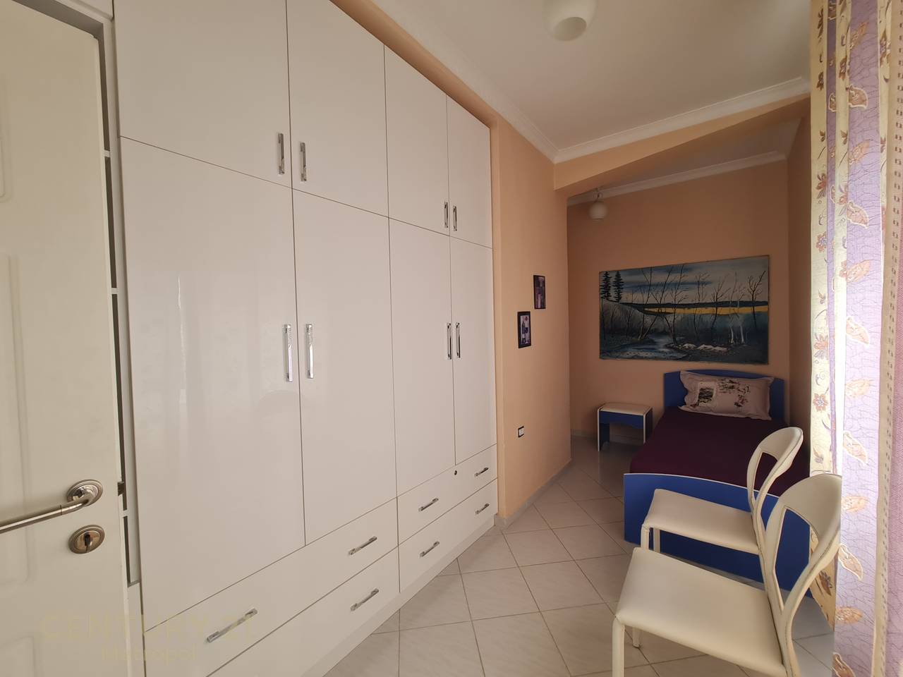 JEPET PER QIRA APARTAMENT 2+1 NE RRUGEN BRIGADA 8- ISH BLLOK!