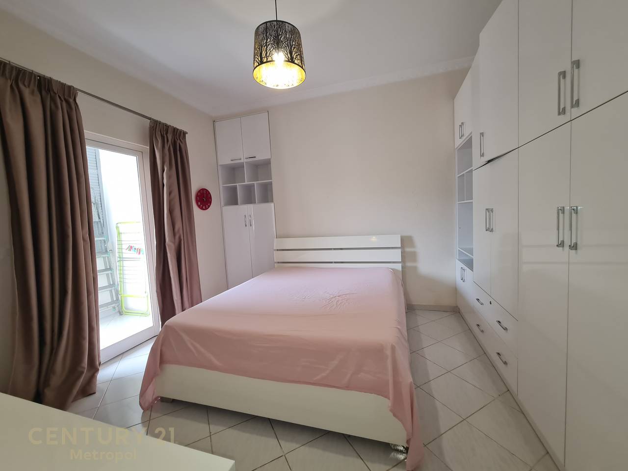 JEPET PER QIRA APARTAMENT 2+1 NE RRUGEN BRIGADA 8- ISH BLLOK!