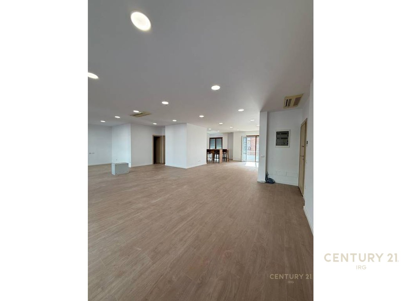 OFFICE FOR RENT IN HILTON, NEAR DELIJORGIT!