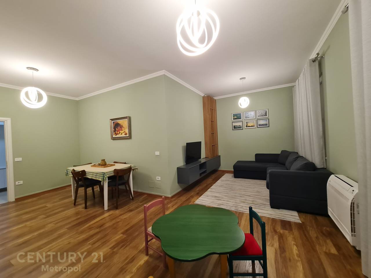 FOR RENT 2+1+2 APARTMENT WITH PARKING SPACE, OPPOSITE AMERICAN HOSPITAL 3-BEDS!