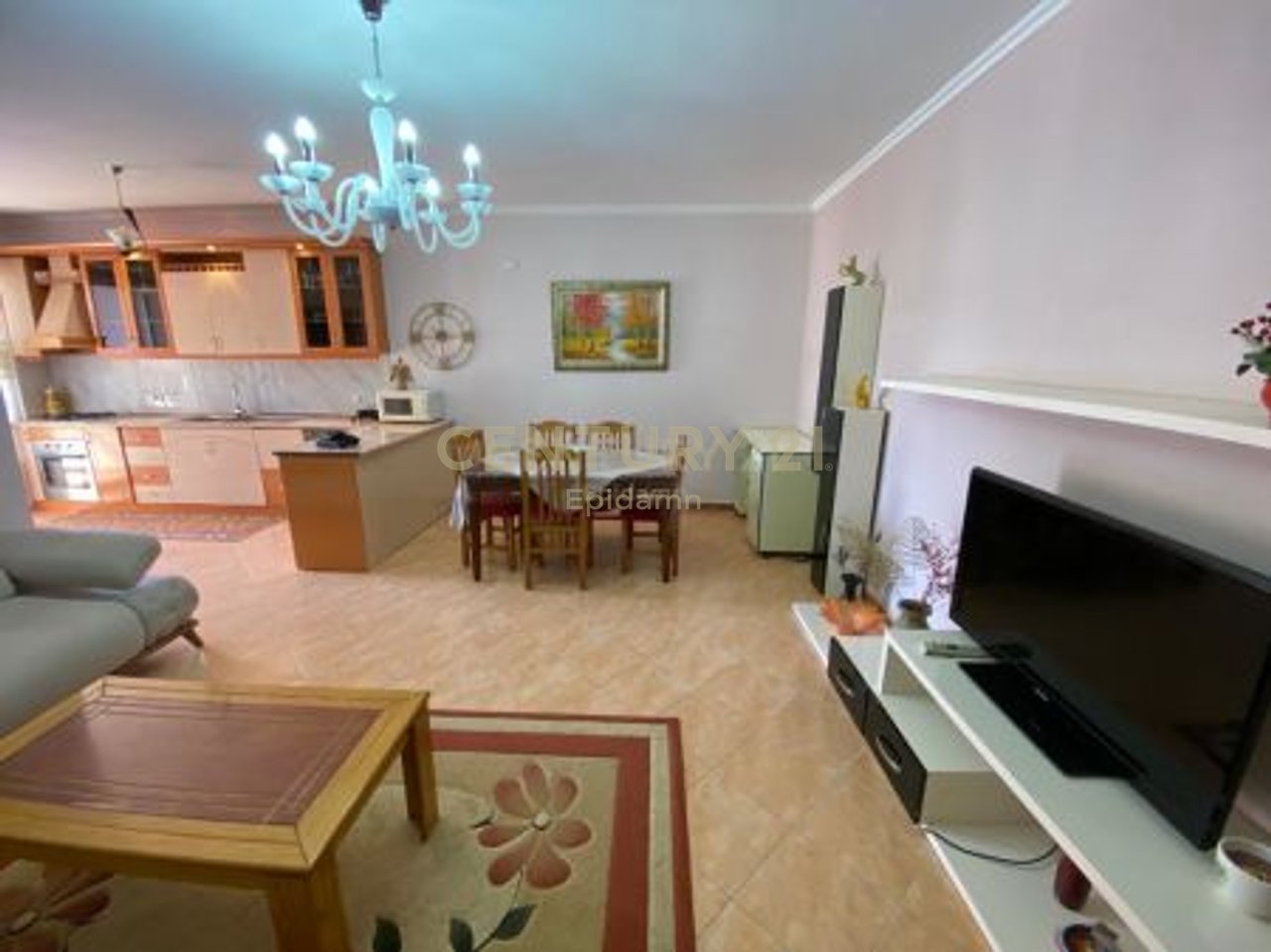JEPET ME QIRA APARTAMENT 2+1+2 PRANE STACIONIT TE TRENIT, DURRESI !