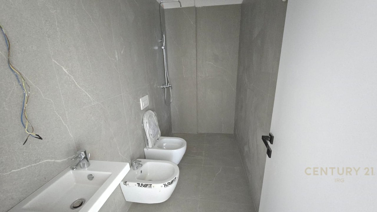 2+1+2 for rent at Altana, Dinamo Complex for office.
