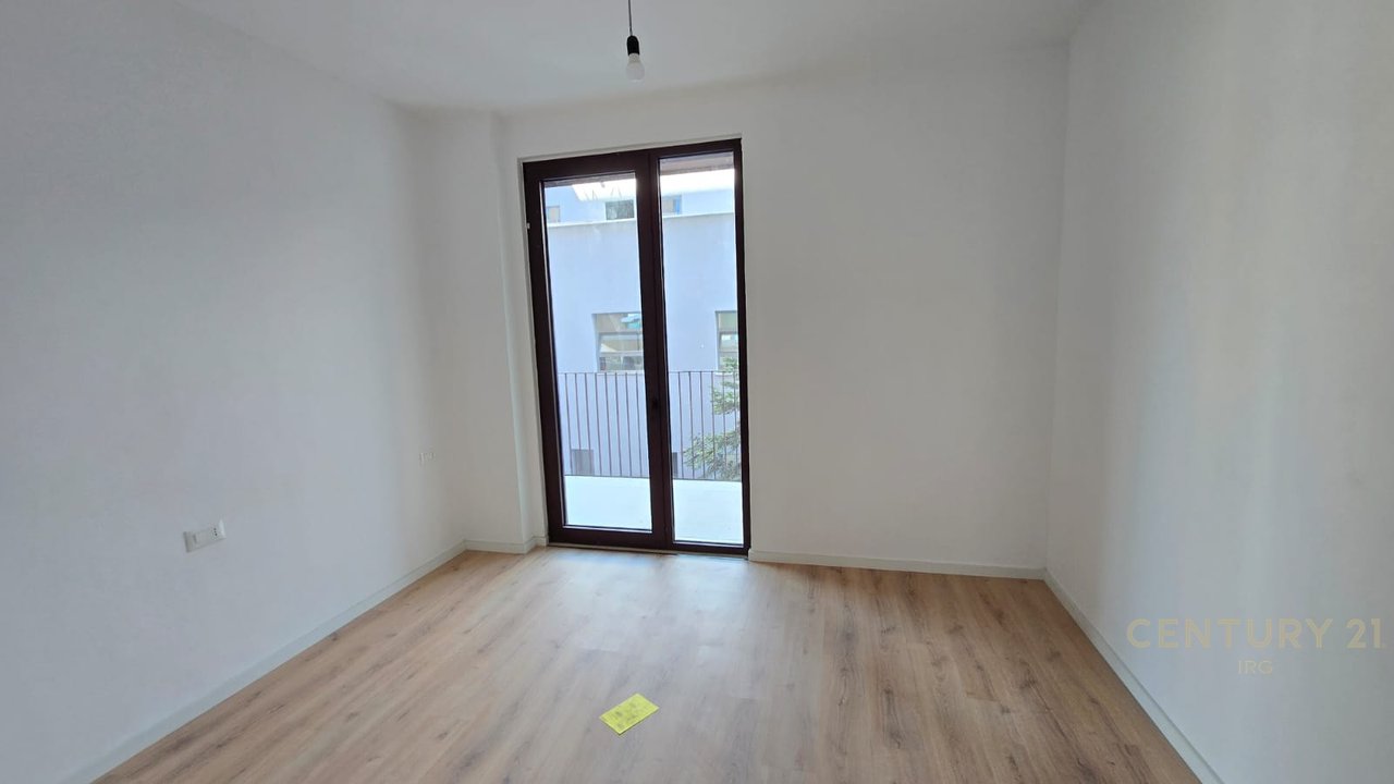 2+1+2 for rent at Altana, Dinamo Complex for office.