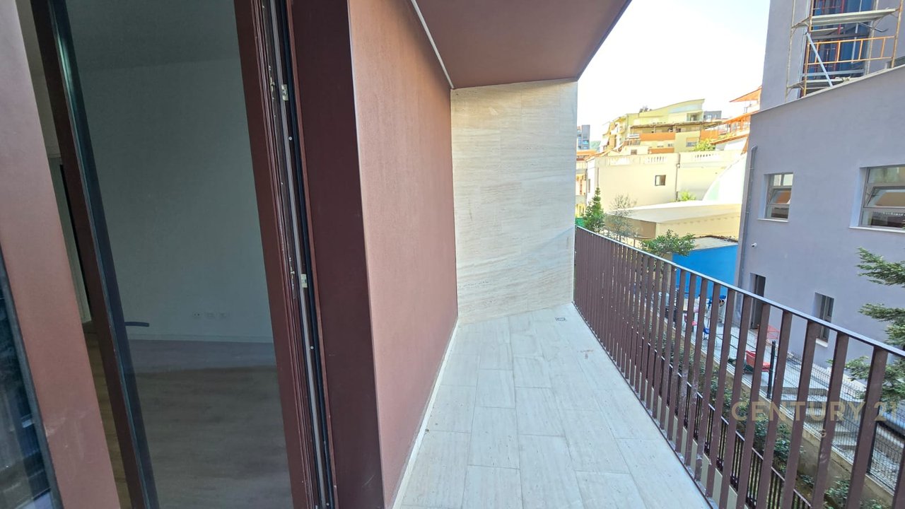 2+1+2 for rent at Altana, Dinamo Complex for office.